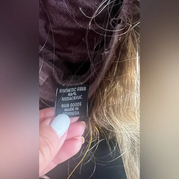 Alexis by Jon Renau Mono top Malibu Blonde Wig. NWT Firm Price 💯 - Picture 13 of 15